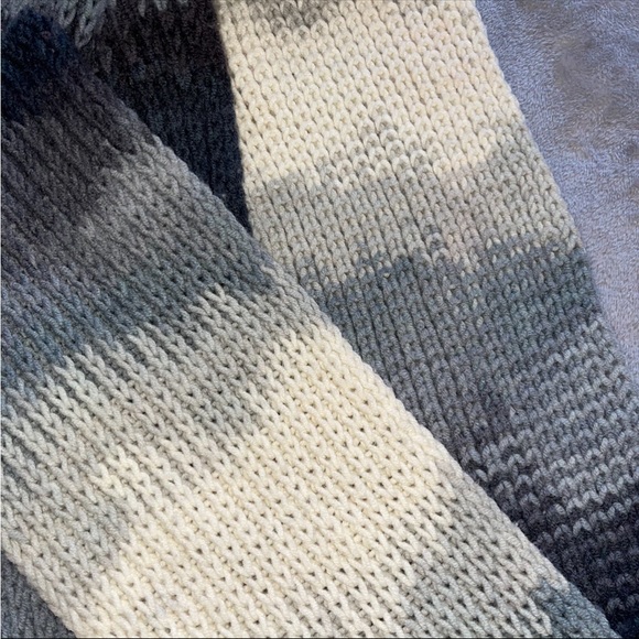 Handmade Knitted grey black white scarf - Picture 3 of 4